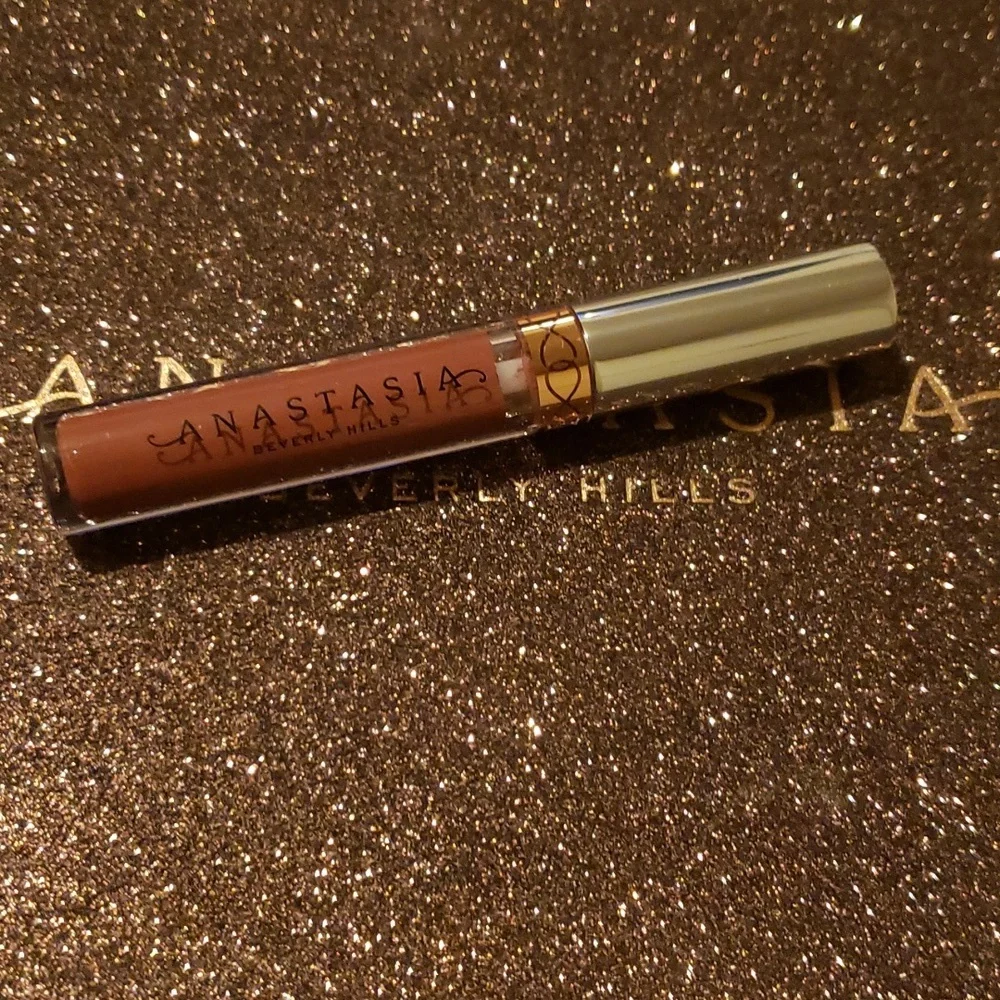 🧚‍♀️IN BETWEEN Anastasia Beverly Hills DISCONTINUED Liquid Lipstick NWOBox